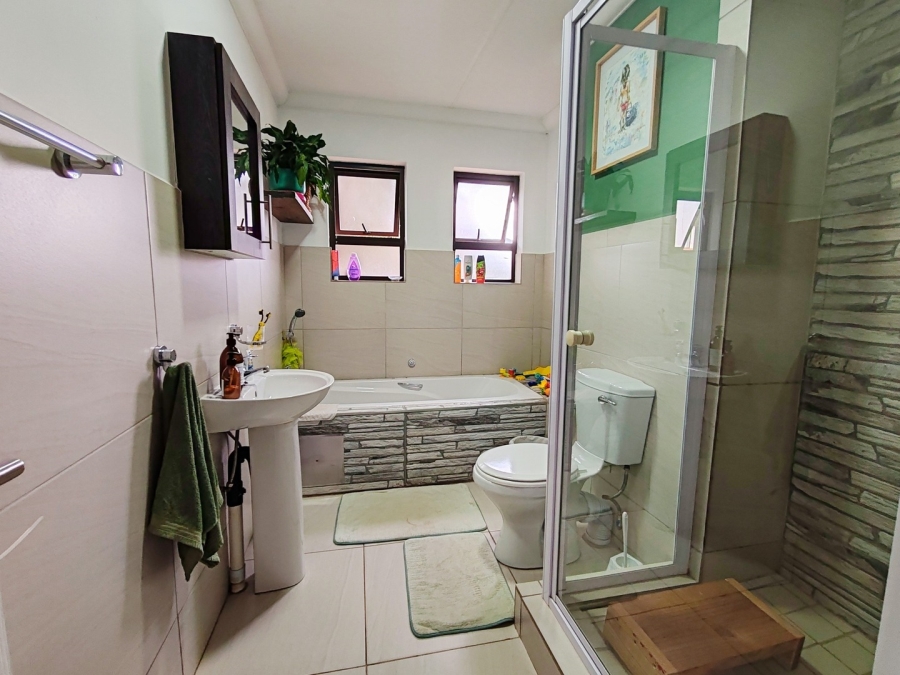 3 Bedroom Property for Sale in Grimbeeck Park North West